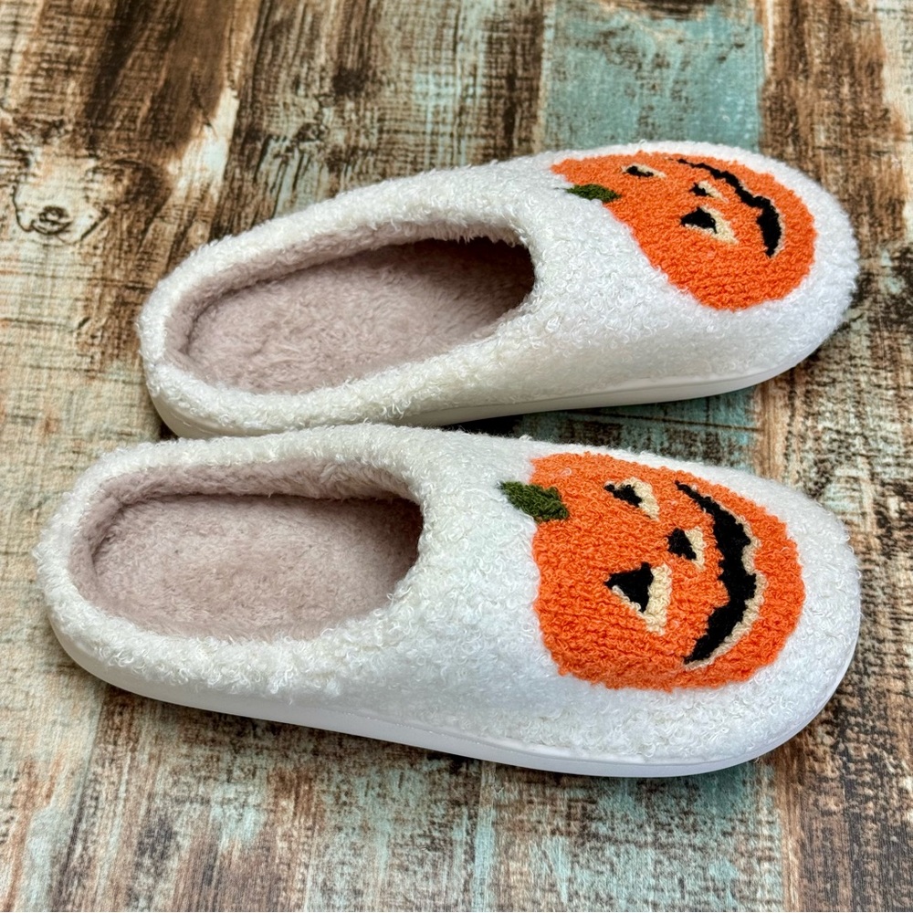 🆕 Women’s Cozy Fall Pumpkin Slippers | #Z47 - Picture 7 of 12